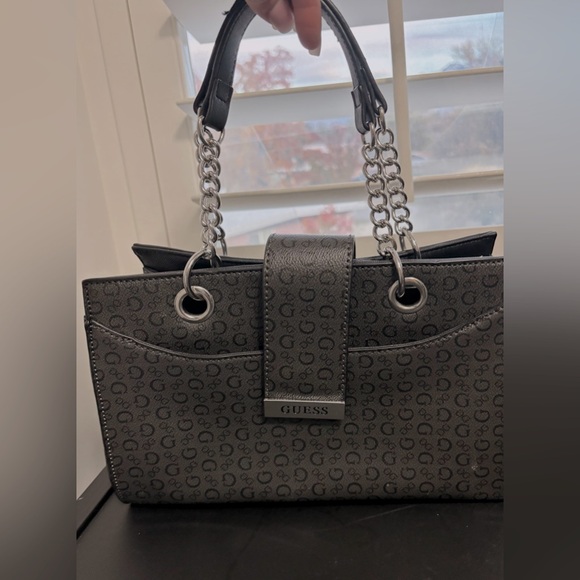 Guess Bag - Picture 4 of 5